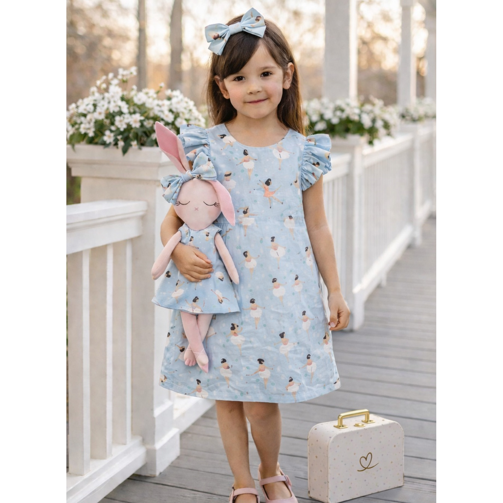 Kit Boneca Coelhinha Chloe Bailarina + Petit Case