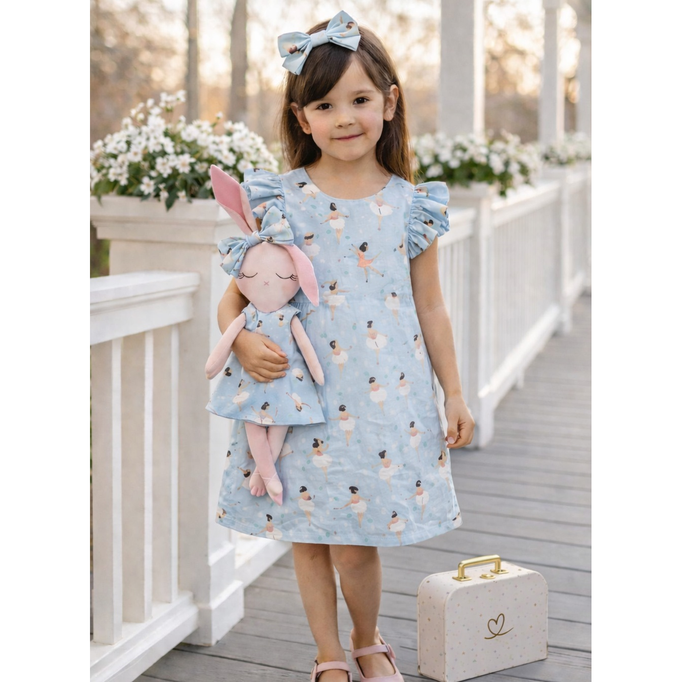 Kit Boneca Coelhinha Chloe Bailarina + Petit Case