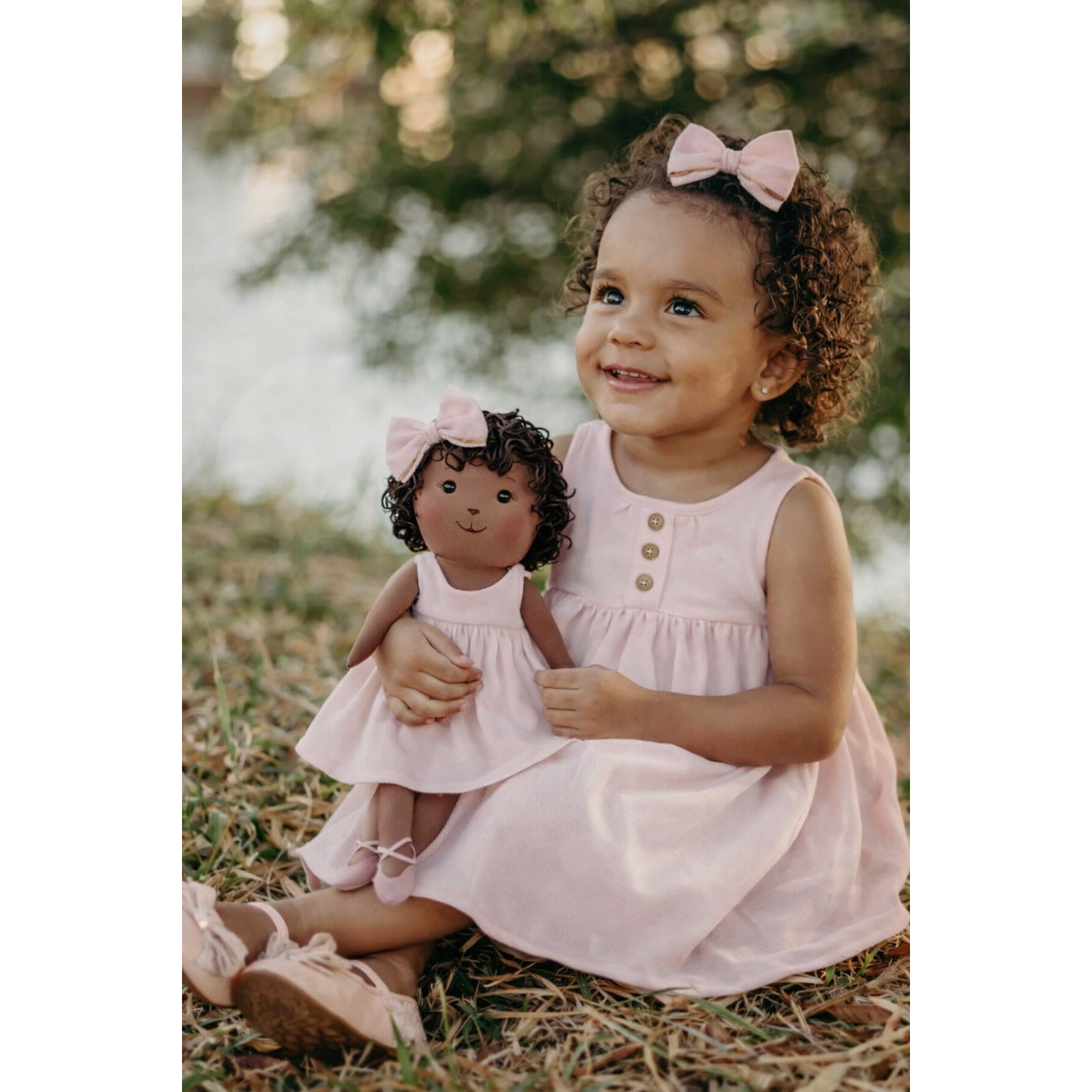 Kit Boneca Bella Liso Rosa