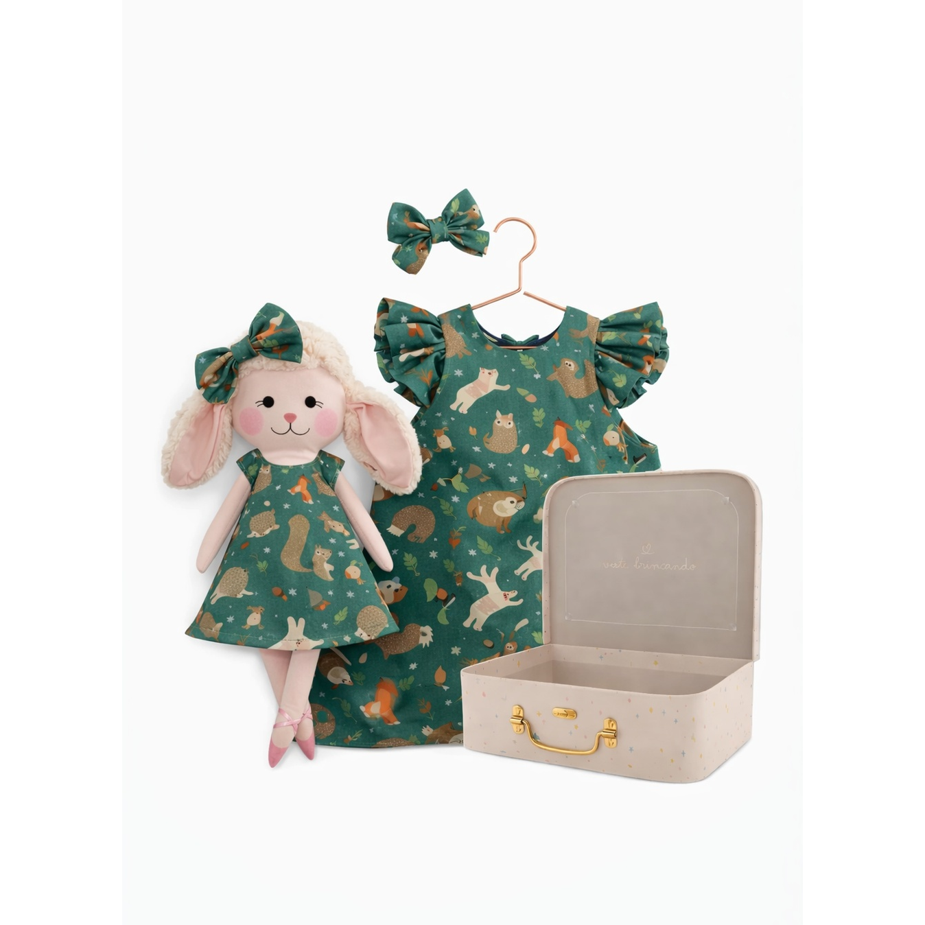Kit Boneca Dona Ovelha Bosque + Petit Case