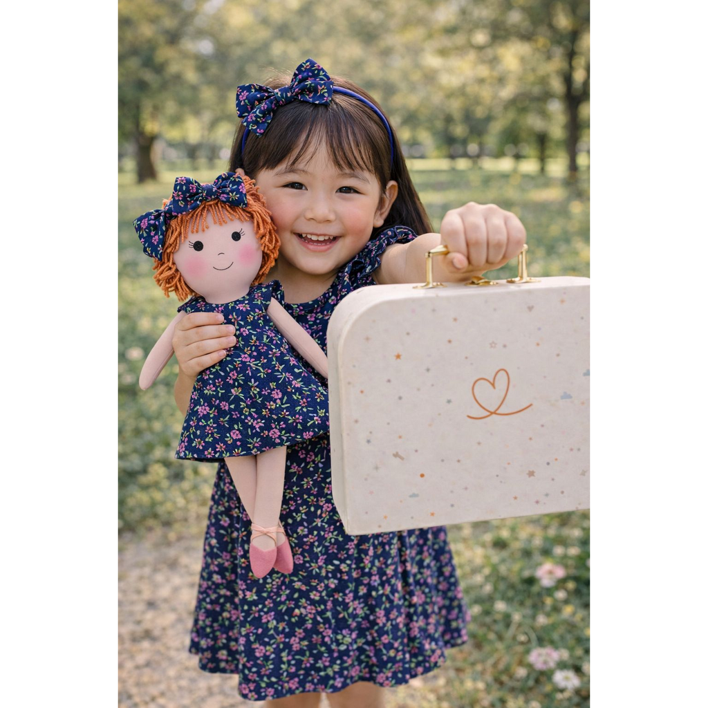 Kit Boneca Aninha Florzinha + Petit Case