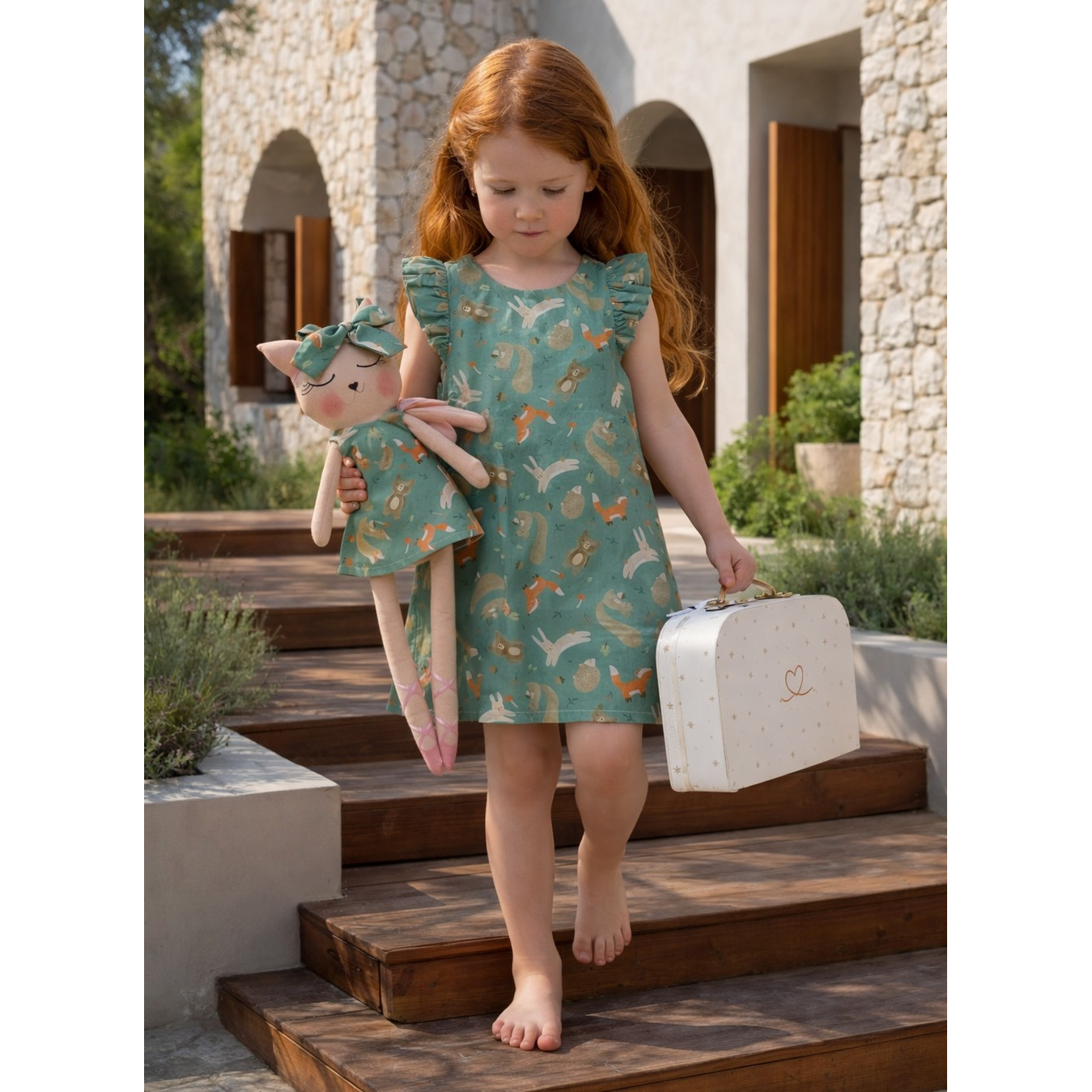 Kit Boneca Gatinha Gabi Bosque + Petit Case