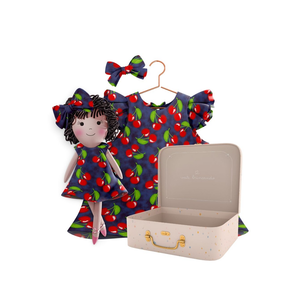 Kit Boneca Nelinha Cereja + Petit Case