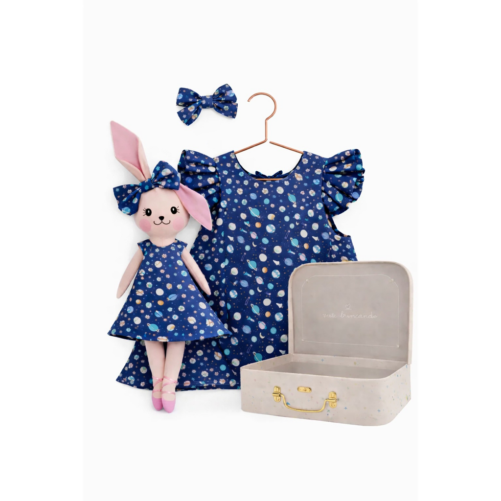 Kit Boneca Coelhinha Chloe Espaço + Petit Case