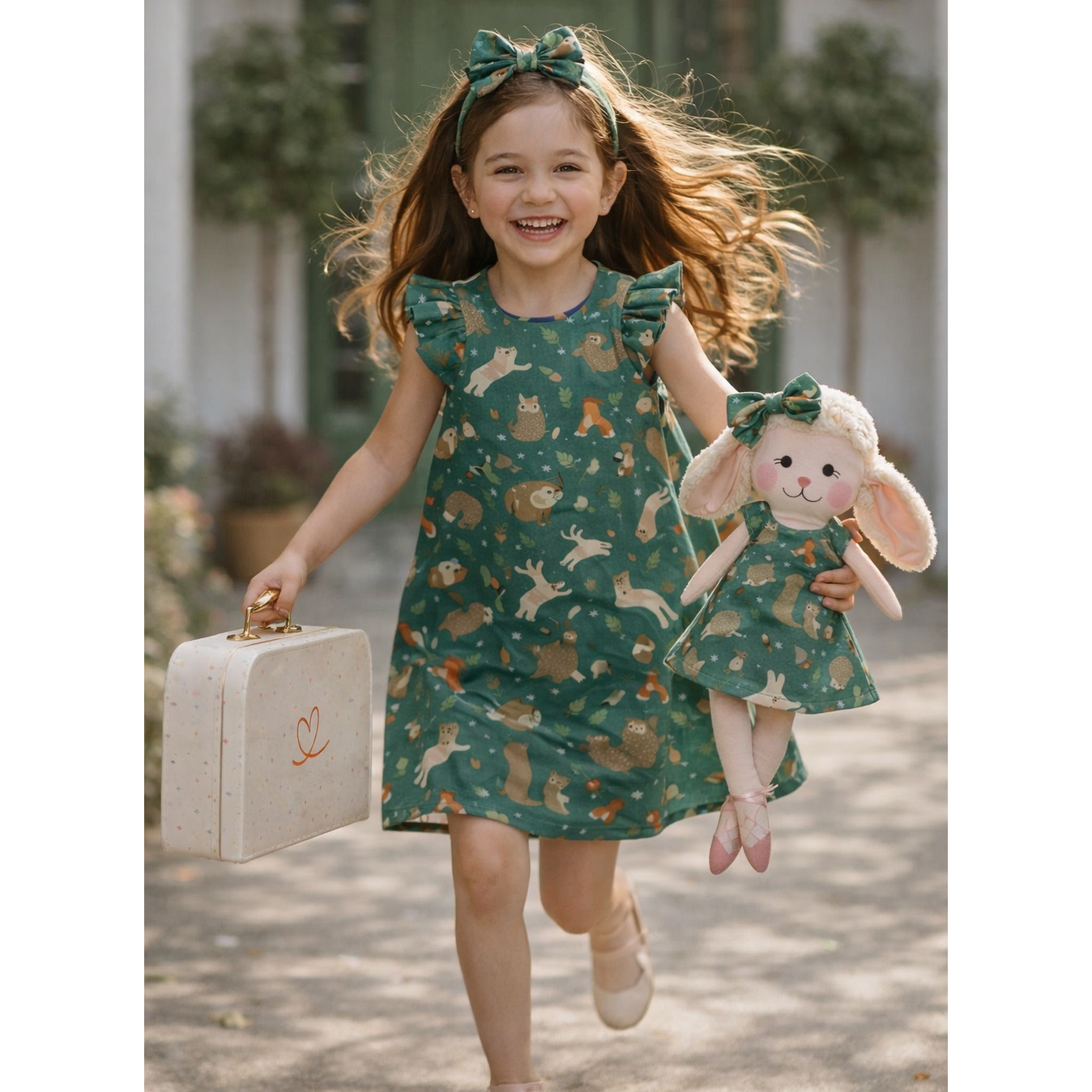 Kit Boneca Dona Ovelha Bosque + Petit Case