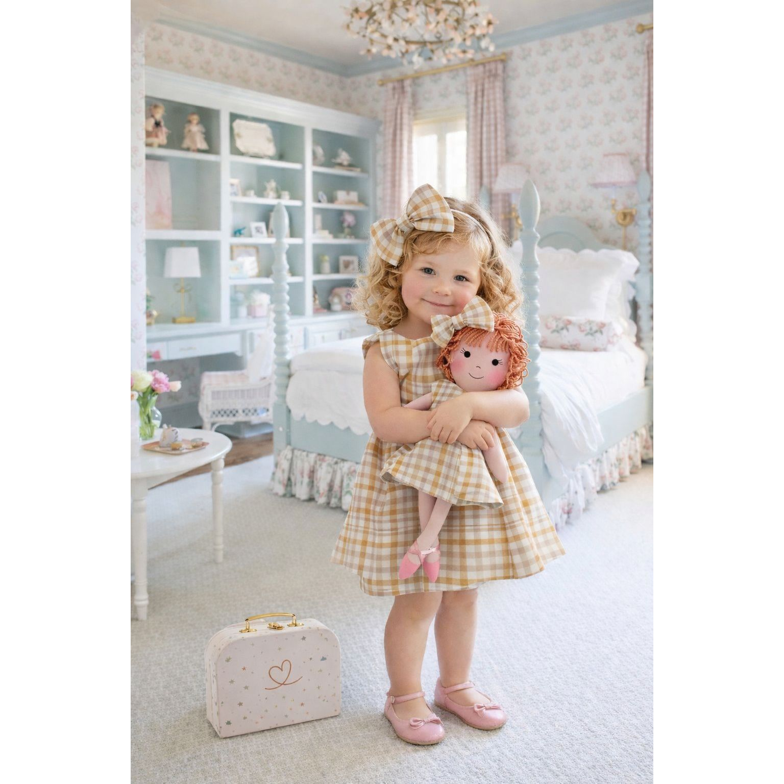 Kit Boneca Aninha Xadrez + Petit Case